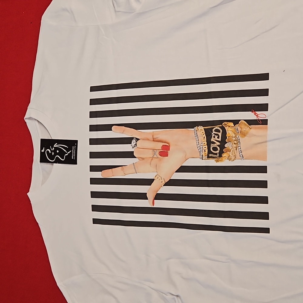 Rock and roll graphic tee woman's jeweled hand XL short sleeve concert festival - Picture 2 of 6